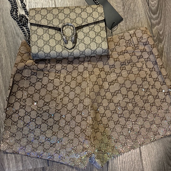 Gucci Beige Monogram High Waist Shorts - Picture 2 of 11